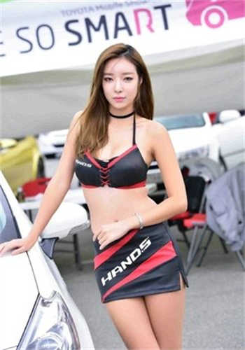 白峰美羽7月最新