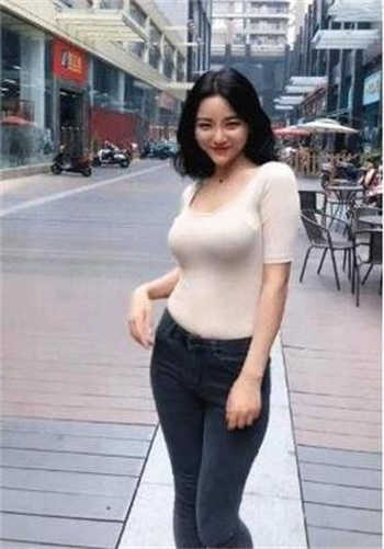 涨奶难受小叔子来帮忙