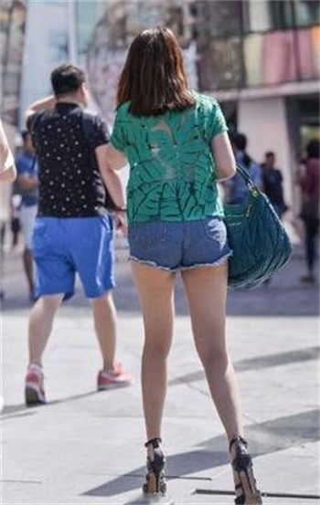 许安妮有几个作品