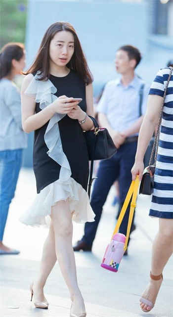 男老师对女家长有想法时