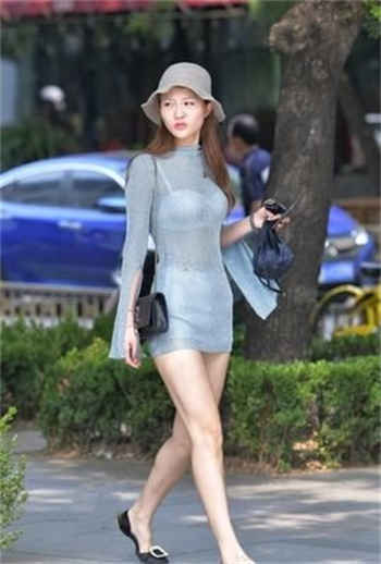 校花被农民工在寝室