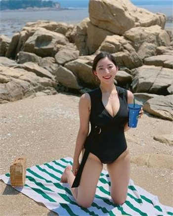 白桃露露直播回放