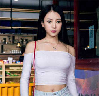 上海浦东新区周浦小妹