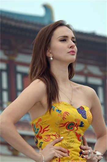 朱莉安妮啄木鸟系列