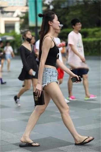 爸爸乱和女伦小说