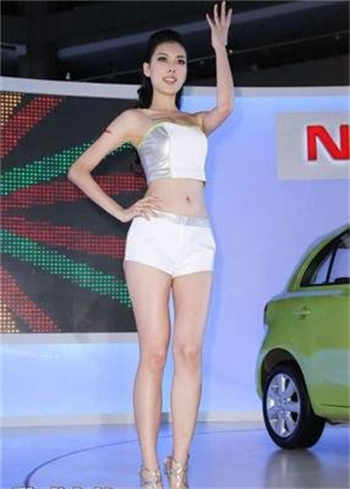 领导睡女公务员
