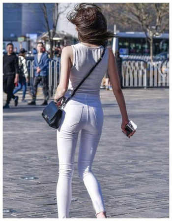 齿喵双马尾不读书出来直播