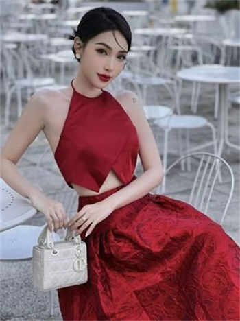 妈妈和两个儿子监控