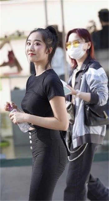 美丽的秘书木鱼
