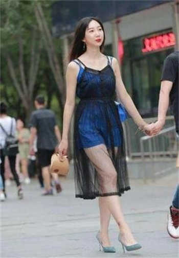 母亲的新男友传媒1